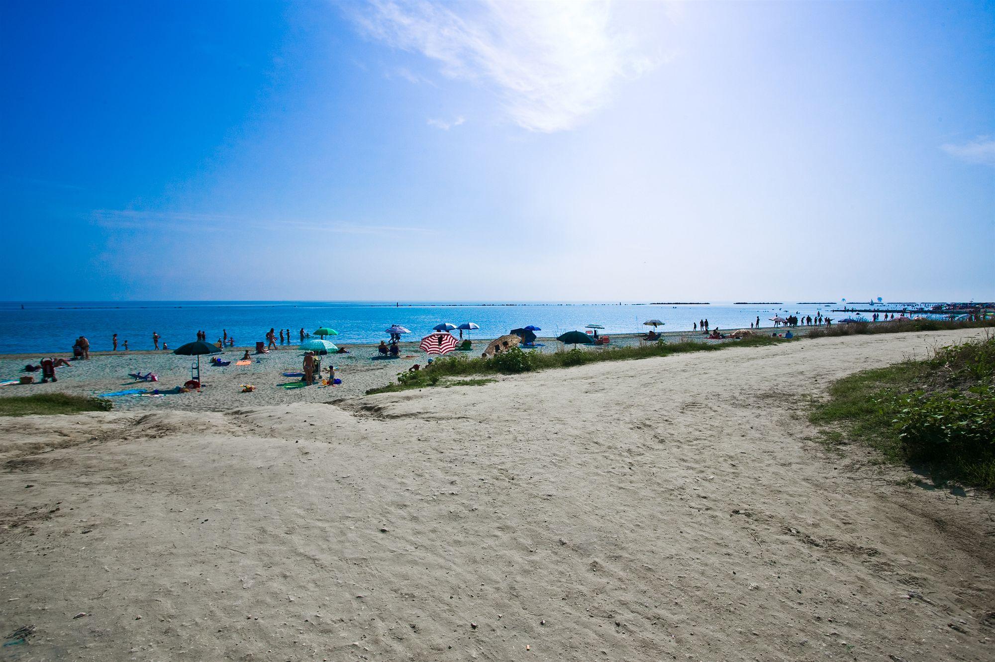 Hotel-Residence-B&B Le Dune Beach Service Included リド・アドリアーノ エクステリア 写真