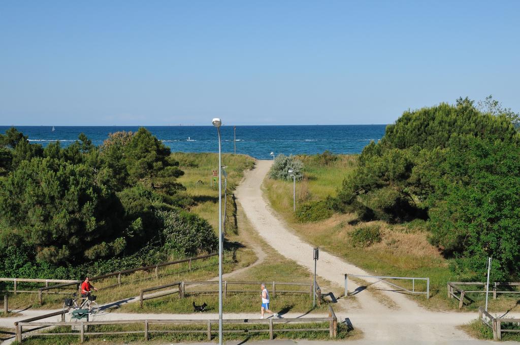 Hotel-Residence-B&B Le Dune Beach Service Included リド・アドリアーノ 部屋 写真