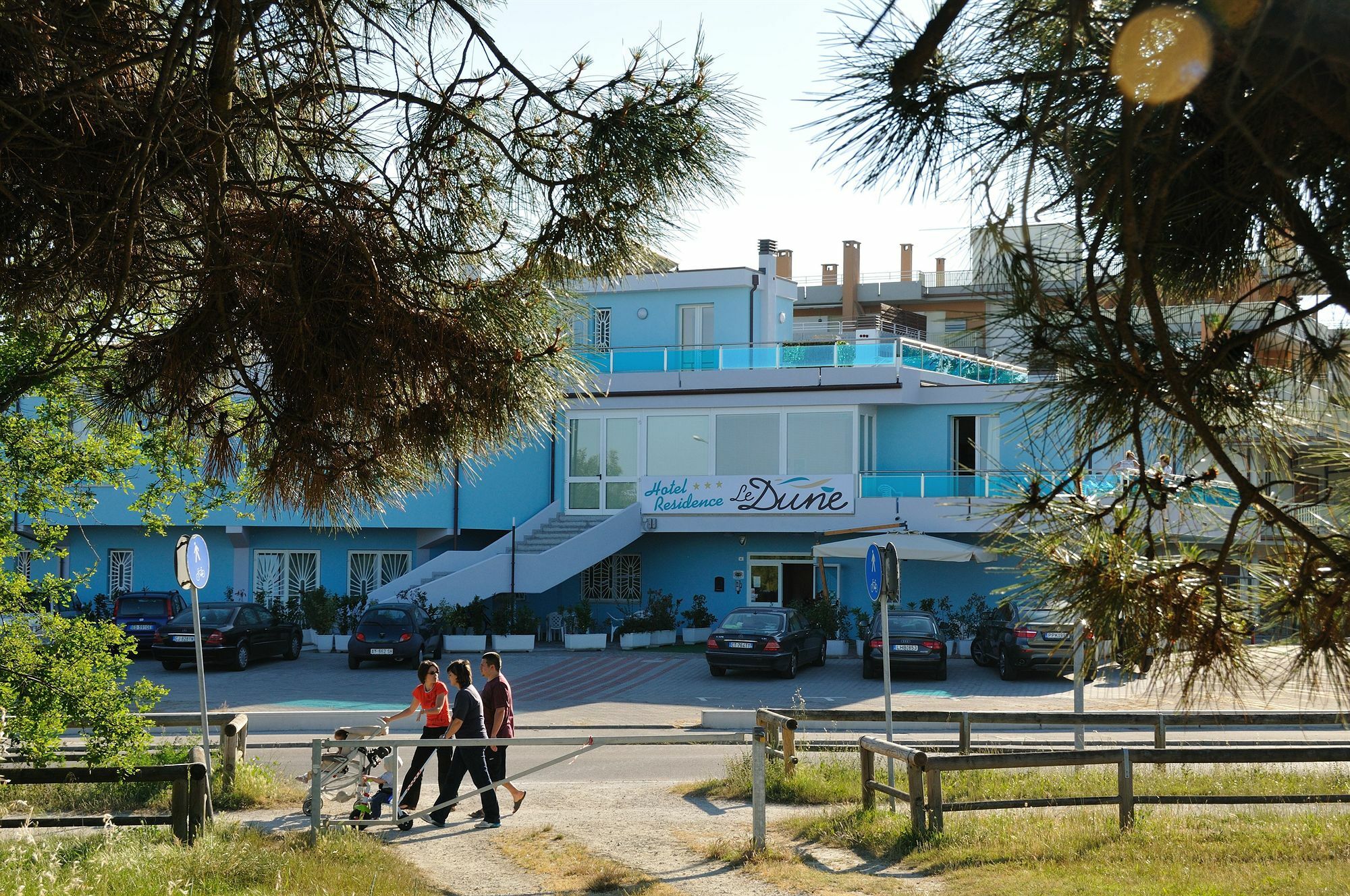 Hotel-Residence-B&B Le Dune Beach Service Included リド・アドリアーノ エクステリア 写真